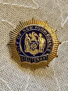2026年最新】ニューヨーク市警 バッジの人気アイテム - メルカリ