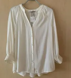 H&M　とろみブラウス　アイボリー　Mサイズ