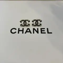 ブラックゴールド　ピアス　CHANEL ノベルティ