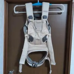 BABYBJÖRN 抱っこひも メッシュ　ピンク