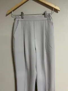 グレー ストレートパンツ ゴムウエスト