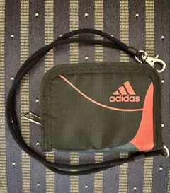 adidas キッズ 財布 ネックストラップ付 ブラック/レッド