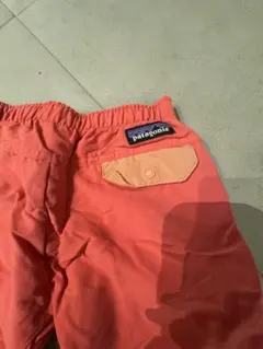 patagonia ピンク色パンツ　2T