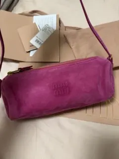 MIU MIU スエード ショルダーバッグ（使用1〜2回）のサムネイル