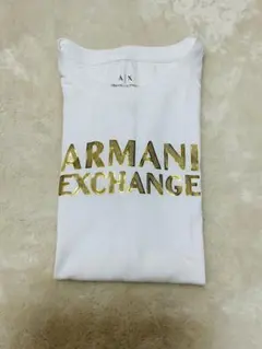 Armani Exchange ゴールドロゴ Tシャツ