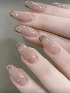 ロングアーモンド型ネイルチップ　ヌードピンク