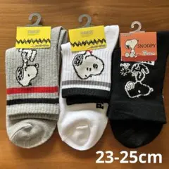 【新品】スヌーピー⭐︎クルー丈ソックス23-25cm 3足　レディース靴下
