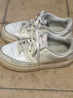 NIKE スニーカー　コート ビジョン アルタ