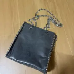 ZARA スタッズ付き チェーンショルダーバッグ メタリックグレー