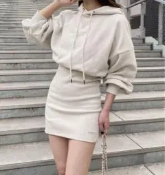 CHICO フードスウェットリブミニワンピ　アイボリー