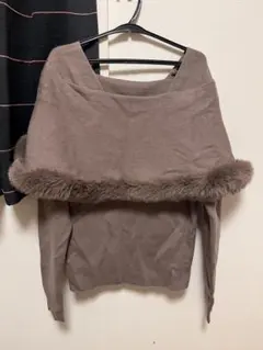 オフショルダー ファー付きニット 長袖
