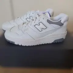 新品未使用New Balance 550 ホワイト/グレー スニーカー