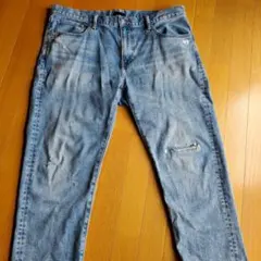 デニムパンツ ダメージ加工《UNIQLO》