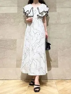 snidel パイピングフリルワンピース