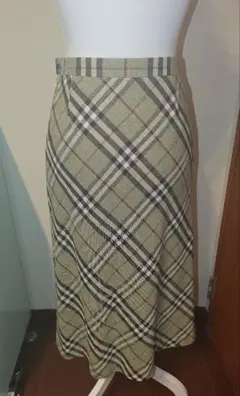 BURBERRY LONDON(三陽商会)ノバチェック柄ロングスカート