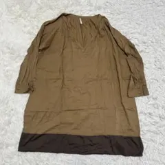 shuca シュカ バイカラーチュニック キャメル Vネック 7分袖のサムネイル