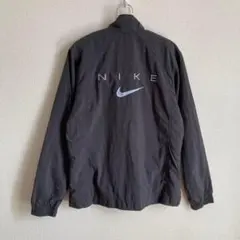 ナイロンジャケット 白