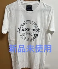 新品未使用　アバクロ　Tシャツ‼️