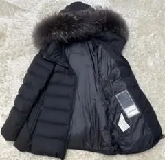 美品TATRAS ブラックダウンジャケット フード付き