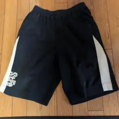 ブラックショートパンツ サイドストライプ