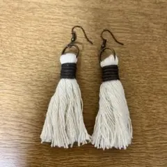 お正月セール！タッセルハンドメイドピアス
