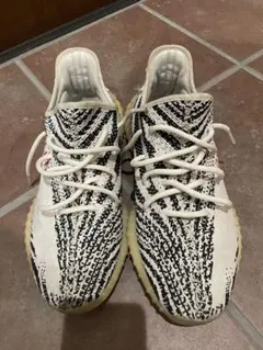 Yeezy Boost 350 V2 ホワイト/ブラック　ゼブラ