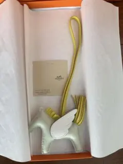 希少⭐︎新品未使用　エルメス　ロデオ　ペガサス　エトゥープ　白ステッチ HERMES エルメス バッグチャーム ロデオ ペガサス PM