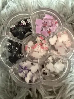 ネイルパーツクロミちゃんキティちゃん