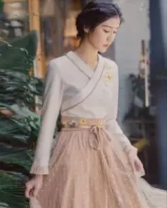 春コーデ　ワンピース ベージュ　上品 ガーリー 中華風 韓国風