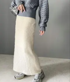 mily bilet バックスリットシャギーストレートスカート