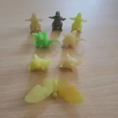 【ゴジラ他　ミニフィギュア(8体)】