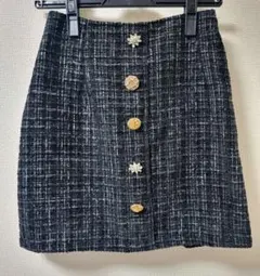 ビジューツイード台形スカート