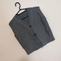 ケーブル編み ニットベスト