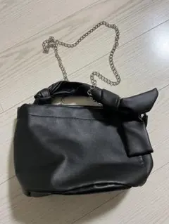 ブラック ハンドバッグ チェーンストラップ付き