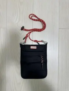 HUNTER 黒 サコッシュ 赤ストラップ