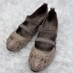 HushPuppies ハッシュパピー 本革 刺繍シューズ 23 コンフォートのサムネイル