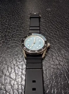 クォーツ腕時計【中古美品】のサムネイル
