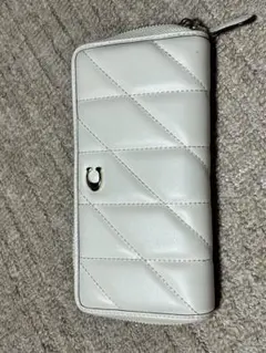 coachホワイト キルティング 長財布
