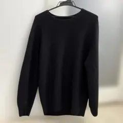 ブラック クルーネック ニットセーター