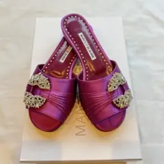 2026年最新】マノロブラニク ミュールの人気アイテム - メルカリ