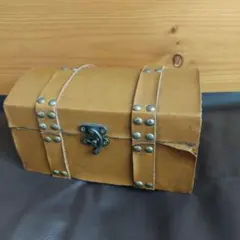 アンティーク風 小物入れ