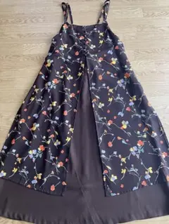 花柄ロングスカート 黒色 フレアスカート〔11号〕