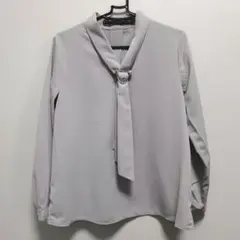 パールリング付きボウタイブラウス Sサイズ