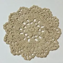 ヨーロッパビンテージドイリー　手編み　ベージュ