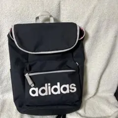 adidas 黒 リュック・バックパック