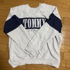 TOMMY JEANS ロゴ入りスウェットシャツ