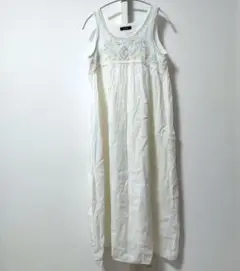 【美品】ダブルクローゼット　綿　ノースリーブ　ワンピース　刺繍入り
