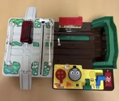 プラレール 音がいっぱい！とおせんぼ踏切 きかんしゃトーマス（1部欠品あり）