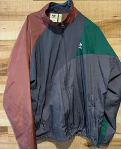 adidas　ナイロンジャケット