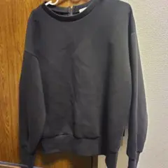 CEDNIE 黒い長袖スウェットシャツ ジップ付き